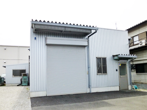 第二工場｜埼玉県さいたま市の板金・切削・プレス・組立などの加工　株式会社湯本製作所